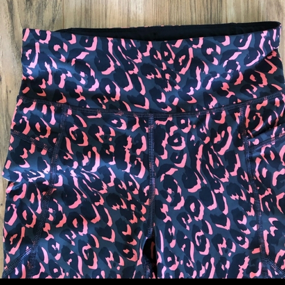 Sweaty Betty zero gravity pants - Picture 6 of 9